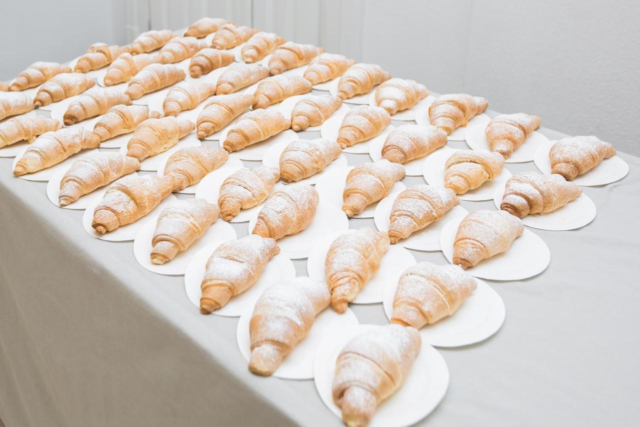 Hotel Elefantino Grey - Free Breakfast & Brunch Until 13-00 - Vicinissimi A Mirabilandia Milano Marittima Eksteriør bilde